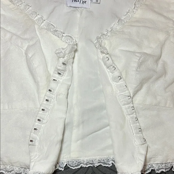 Princess Polly Silvanna white Lace-Edged top - Picture 2 of 5